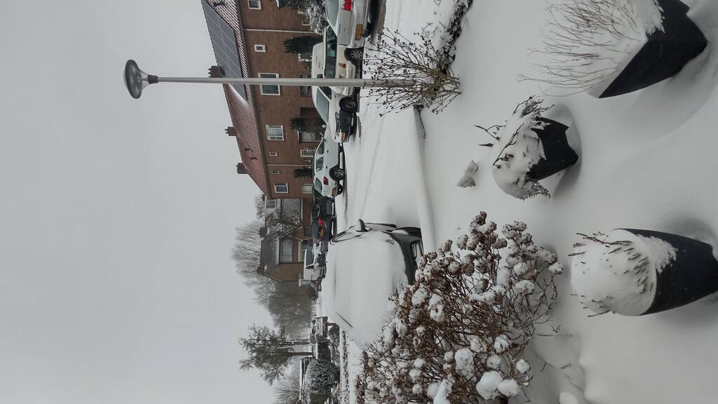 sneeuw in de straat, de andere kant op